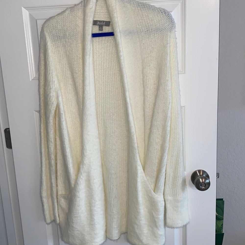 Cream/beige cardigan